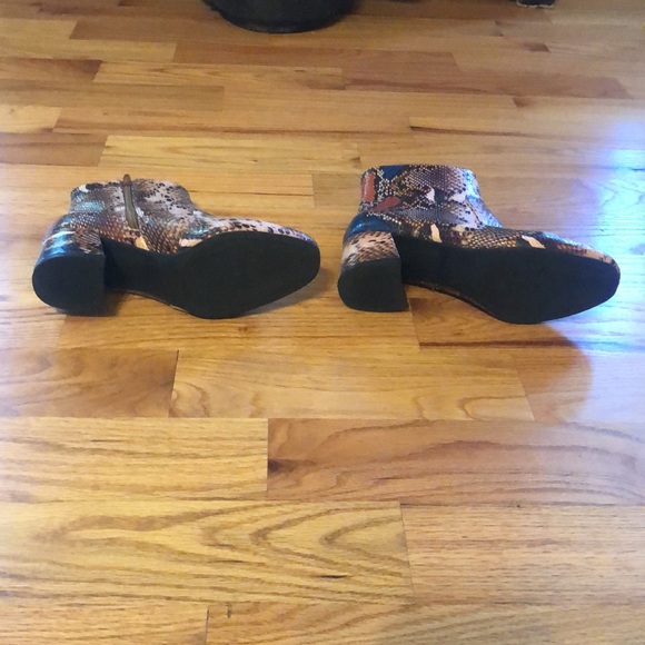 Boots - Picture 6 of 13